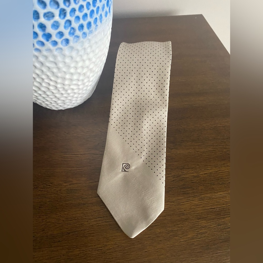 2/22 Pierre Cardin Tie Made In Canada